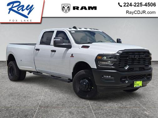 Bright White Clearcoat 2026 RAM 3500 Tradesman Crew Cab 4x4 8' Box