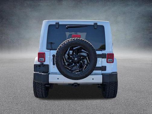 Bright White Clearcoat 2015 Jeep Wrangler Unlimited Sahara