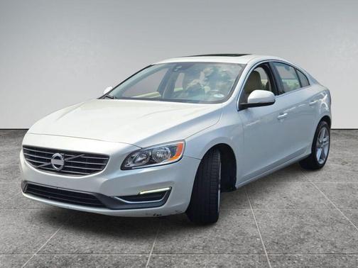 Crystal White Pearl 2014 Volvo S60 T5 Premier