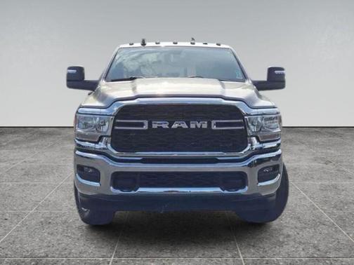Billet Silver Metallic Clearcoat 2024 RAM 3500 Tradesman Crew Cab 4x4 6'4' Box