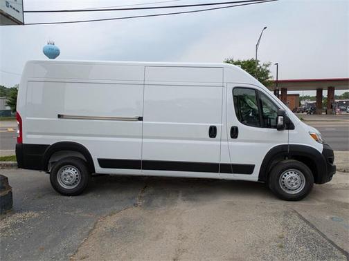 2025 RAM ProMaster 2500 Tradesman