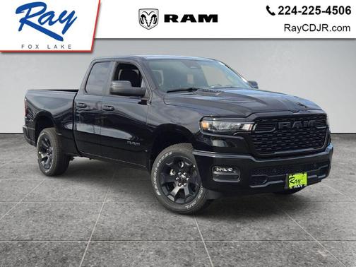 Diamond Black Crystal Pearlcoat 2026 RAM 1500 Express