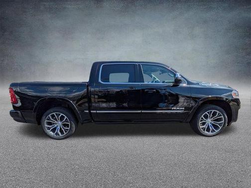 Diamond Black Crystal Pearlcoat 2026 RAM 1500 ST