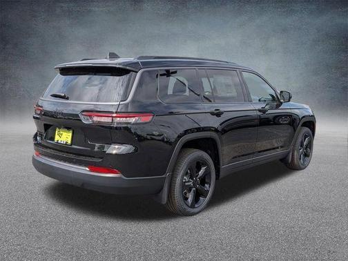 Diamond Black Crystal Pearlcoat 2026 Jeep Grand Cherokee L Limited