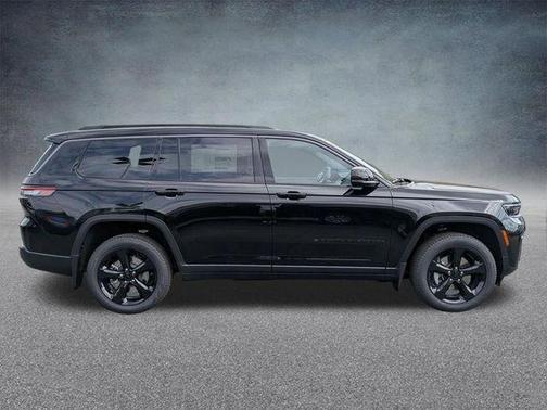 Diamond Black Crystal Pearlcoat 2026 Jeep Grand Cherokee L Limited