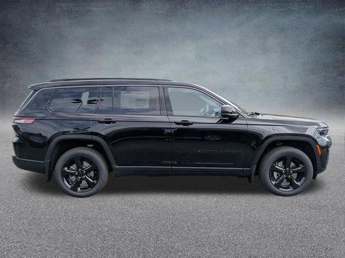 Diamond Black Crystal Pearlcoat 2026 Jeep Grand Cherokee L Limited