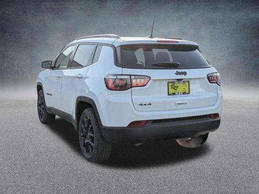 Bright White Clearcoat 2026 Jeep Compass Latitude