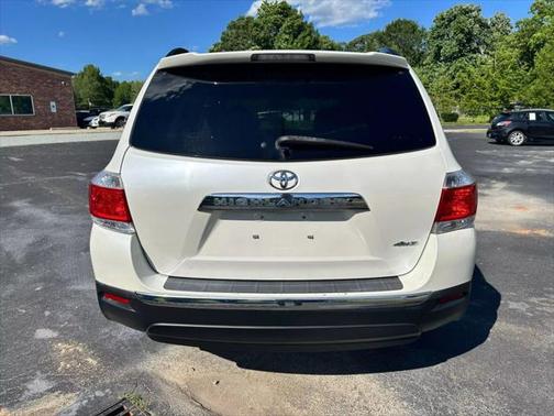 2012 Toyota Highlander SE