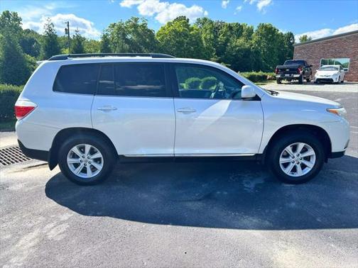 2012 Toyota Highlander SE