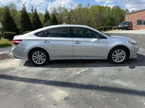 2013 Toyota Avalon XLE Premium