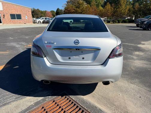 Brilliant Silver Metallic 2012 Nissan Maxima S