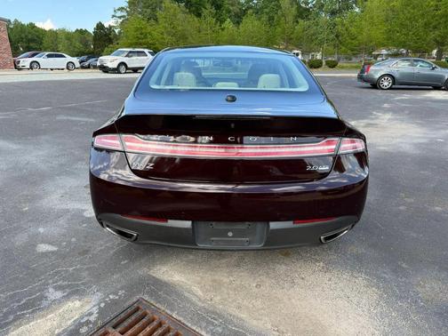 2013 Lincoln MKZ Base