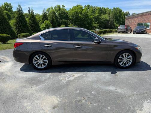 2014 INFINITI Q50 Premium