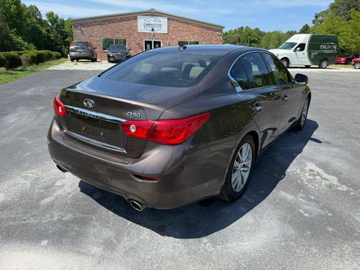 2014 INFINITI Q50 Premium