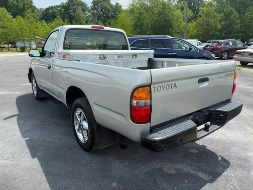 2004 Toyota Tacoma Base