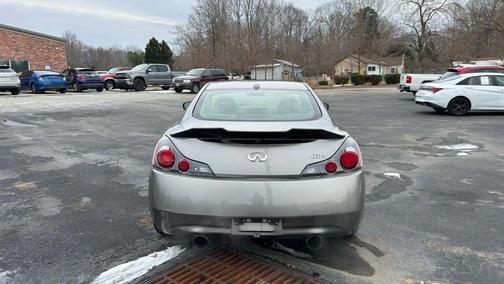 2009 INFINITI G37x Base