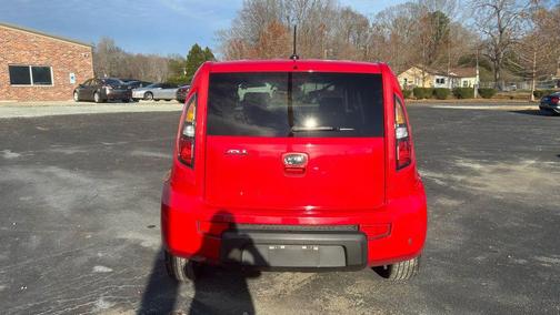 2010 Kia Soul +