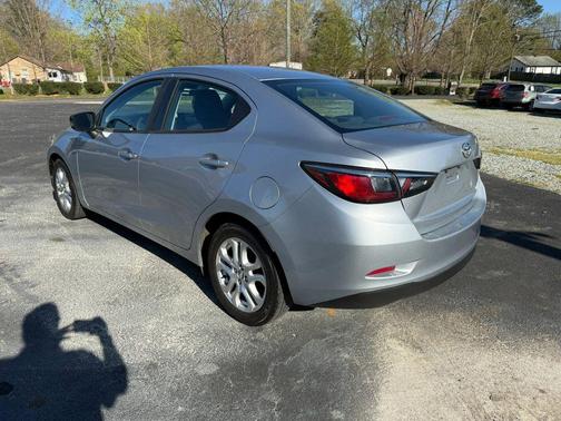 2017 Toyota Yaris iA Base