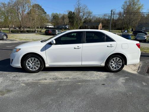 2014 Toyota Camry LE