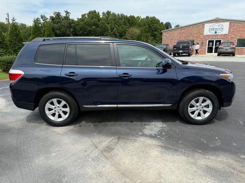 2011 Toyota Highlander SE