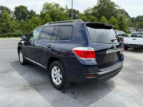 2011 Toyota Highlander SE
