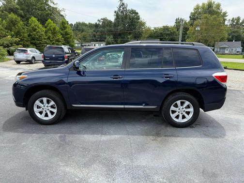 2011 Toyota Highlander SE