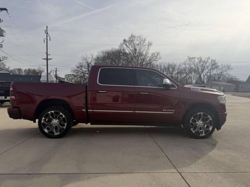 Delmonico Red Pearlcoat 2021 RAM 1500 Limited