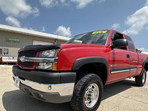Victory Red 2004 Chevrolet Silverado 2500 LS H/D Extended Cab