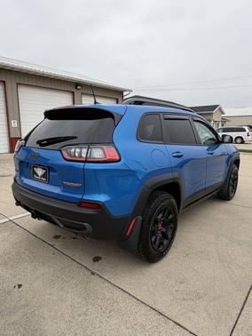 2020 Jeep Cherokee Trailhawk