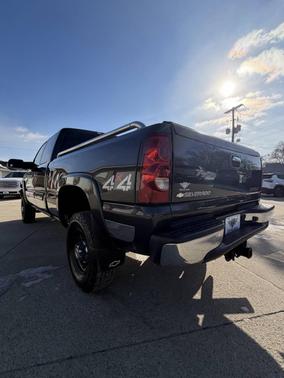 2004 Chevrolet Silverado 2500 LT H/D Extended Cab