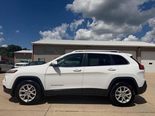 Bright White Clearcoat 2015 Jeep Cherokee Latitude