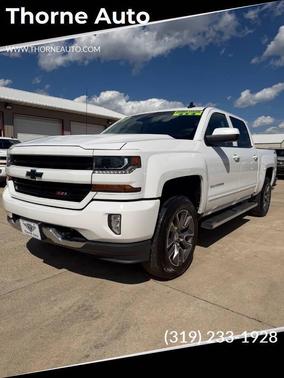 Summit White 2017 Chevrolet Silverado 1500 2LT