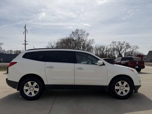 White 2012 Chevrolet Traverse LT