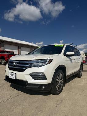 White Diamond Pearl 2016 Honda Pilot EX