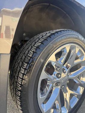 Mineral Metallic 2017 GMC Yukon Denali