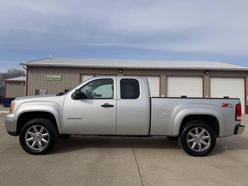 Quicksilver Metallic 2013 GMC Sierra 1500 SLE1