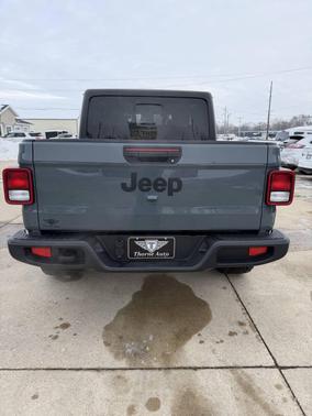 2024 Jeep Gladiator Sport S