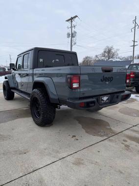 2024 Jeep Gladiator Sport S