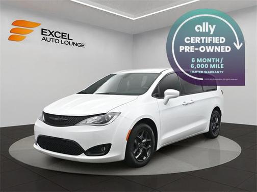 2020 Chrysler Pacifica Touring