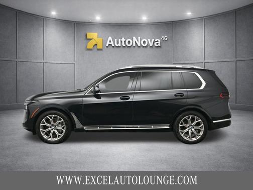 Black Sapphire Metallic 2023 BMW X7 xDrive40i