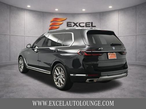 Black Sapphire Metallic 2023 BMW X7 xDrive40i