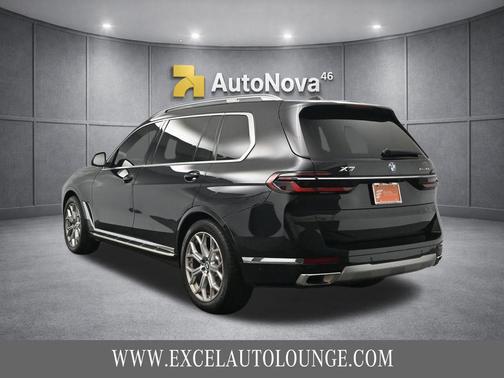 Black Sapphire Metallic 2023 BMW X7 xDrive40i