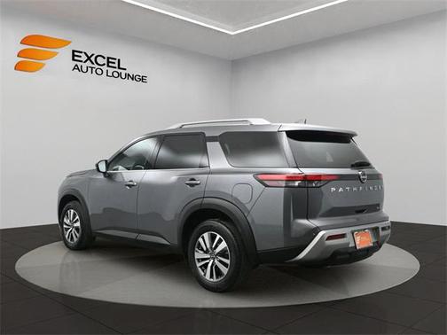 2022 Nissan Pathfinder SL 4WD