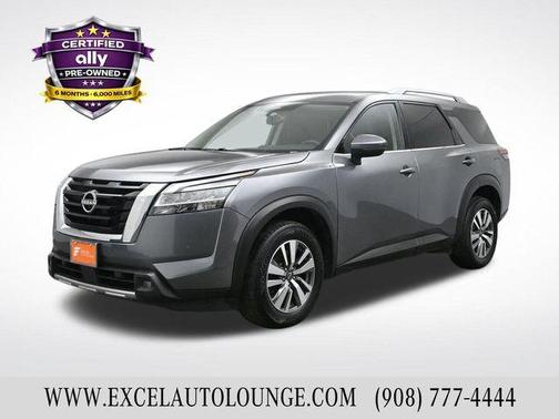 2022 Nissan Pathfinder SL 4WD