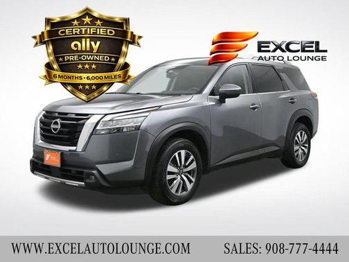 2022 Nissan Pathfinder SL 4WD