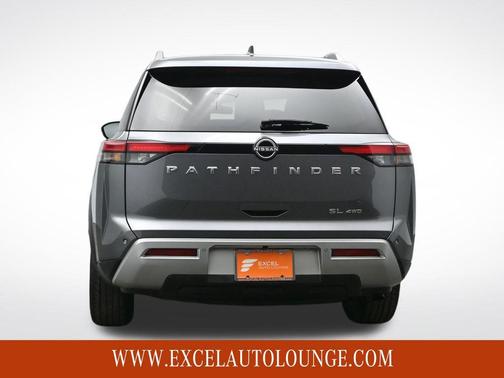 2022 Nissan Pathfinder SL 4WD