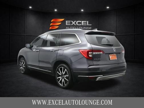 Modern Steel Metallic 2020 Honda Pilot Touring 8-Passenger