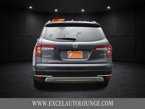 Modern Steel Metallic 2020 Honda Pilot Touring 8-Passenger