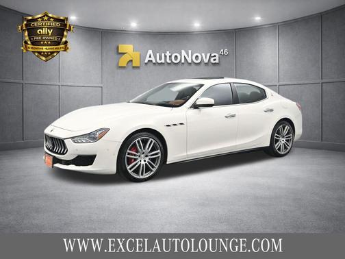 Bianco 2019 Maserati Ghibli S Q4