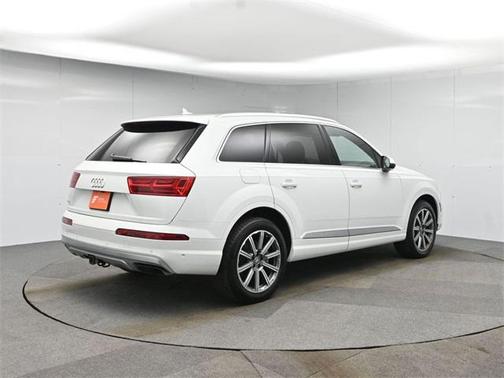 2019 Audi Q7 55 Premium Plus